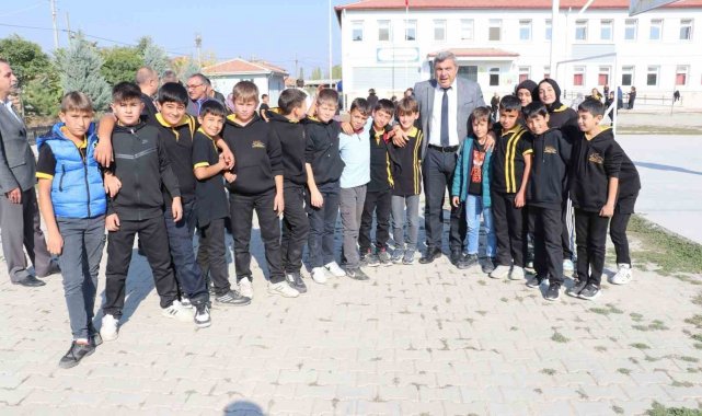 Sünnetci öğrencilere 'kendinize hedef belirleyin' diye seslendi