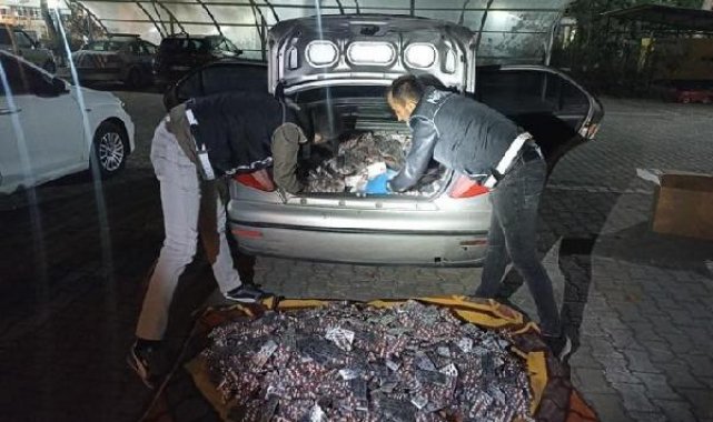 Şüpheli araçtan 110 bin 600 sentetik ecza hap çıktı