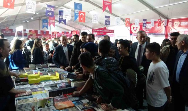 Tatvan 2'nci kitap fuarına yoğun ilgi