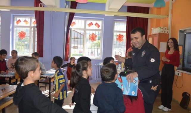 Tatvan polisinin okul ziyaretleri devam ediyor