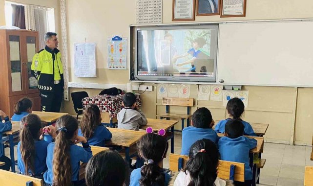 Tatvan'da "Trafik Kuralları ve Trafik Güvenliği" semineri düzenlendi