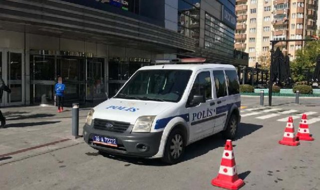 Temizlik görevlisi olarak çalıştığı AVM'deki mescitte ölü bulundu