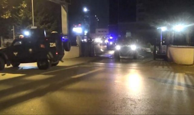 Terör örgütü üyelerine sahte pasaport hazırlayanlara operasyon: 7 gözaltı