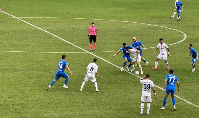 TFF 2. Lig: Düzcespor: 2 - Arnavutköy Belediye Gençlik ve Spor: 1