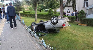 Tokat'ta otomobil, hafif ticari araca çarptı; 1'i çocuk 11 yaralı