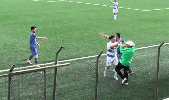 Topu antrenörün yüzüne attı, ortalık karıştı