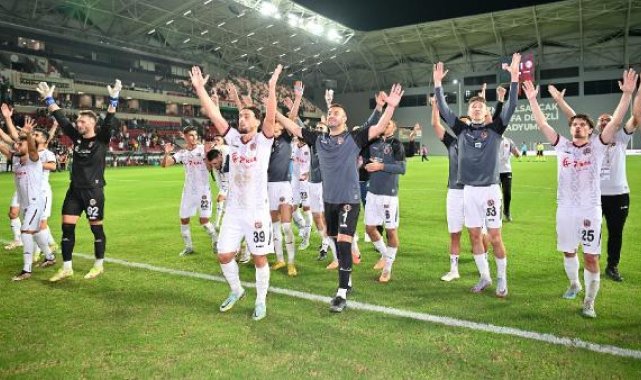 Turgutluspor bayram yaptı