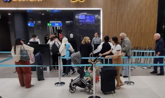 Türkiye'deki İsrail vatandaşları İstanbul'dan ayrılıyor-2