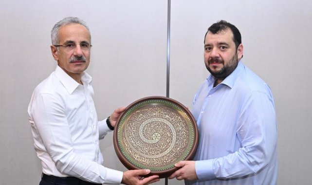 Ulaştırma Bakanı Uraloğlu, BAE Yatırım Bakanı Al Suwaidi ile bir araya geldi