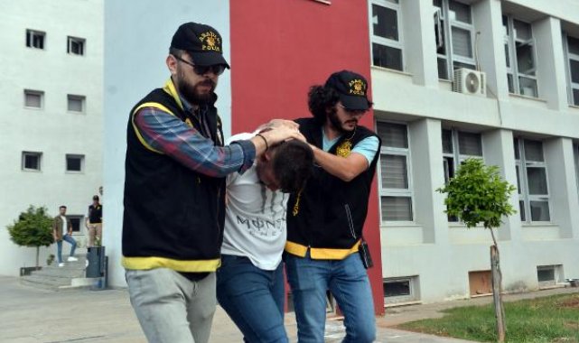 Üniversiteli kızı yerde sürükleyip, çantasını gasbetti