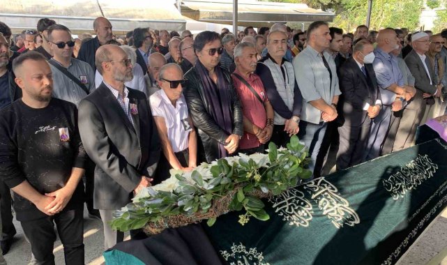 Ünlü dublaj sanatçısı Jeyan Mahfi Ayral Tözüm son yolculuğuna uğurlandı