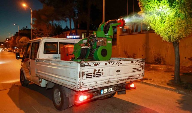 Uşak Belediyesi ekipleri ilaçlama çalışmalarına devam ediyor