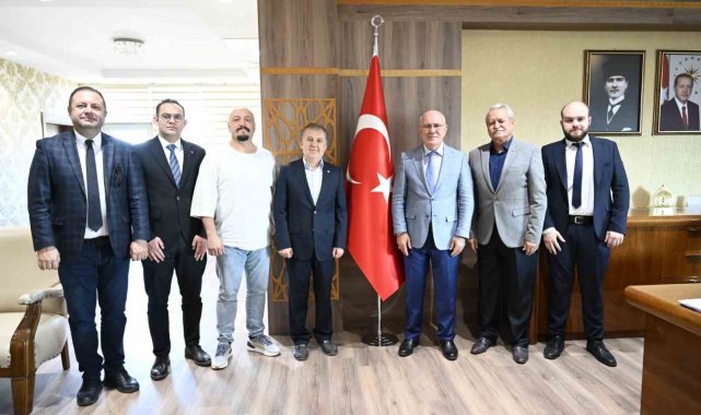 Uşak Üniversitesine 'Kurumsal Kan Bağışçısı' madalyası'