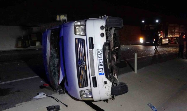Uşak'ta iki işçi servisi çarpıştı: 28 yaralı