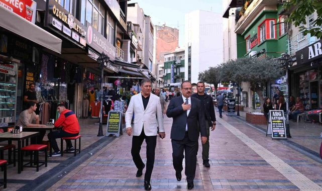 Vali Canbolat, esnafları ziyaret ederek hayırlı işler diledi