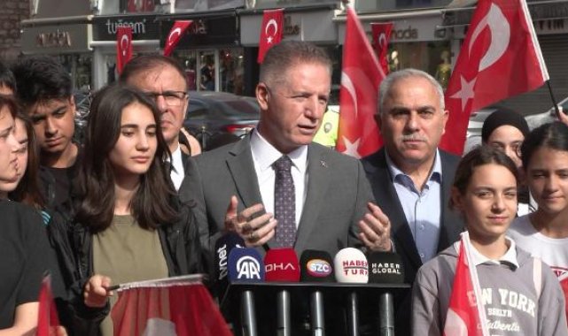Vali Gül: Cumhuriyetimizin doğum gününde de şehirlerimizi süslememiz gerekiyor