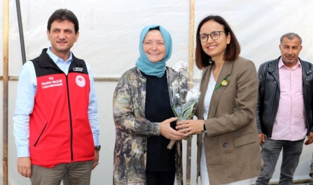 Vali Kaya, kadın çiftçilerin günü kutladı