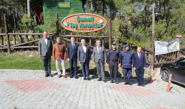 Vali Ömer Faruk Coşkun, Çameli esnafını ziyaret etti