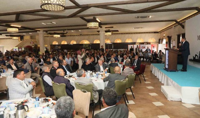 Vali Şıldak muhtarları ağırladı