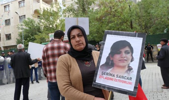 Van'da evlat eylemine katılan anne: Kızım 'Teslim ol', şu ana kadar 46 kişi ailesine kavuştu