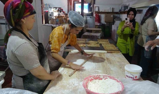 Yabancı öğrenciler Muğla yemeklerinin eğitimini alıyor