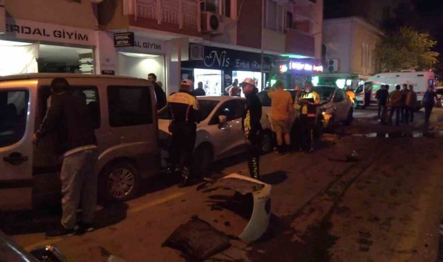Yalova'da otomobilin ortalığı savaş alanına çevirdiği kaza kamerada: 4 yaralı