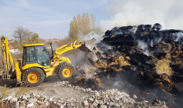 Yangında 2 bin 500 adet saman balyası kül oldu