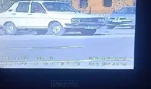Yasak yolda tehlikeli dönüş yapan sürücülere ceza