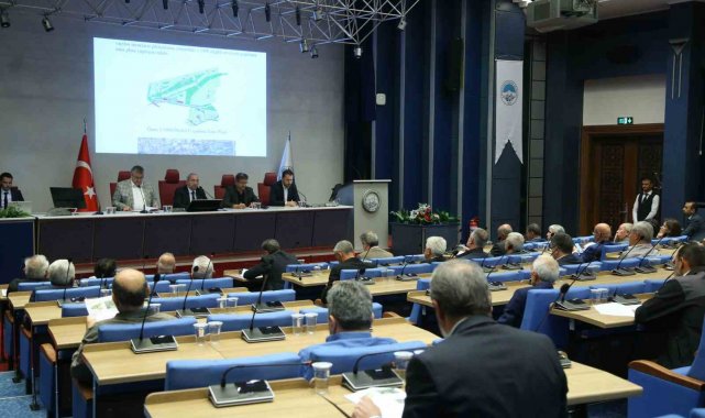 Yatırımda kendi rekorunu kıran büyükşehirden 2,5 milyar TL'lik ek bütçe