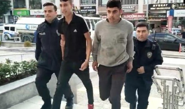 Yol kesip silah zoruyla gasp yapan 4 şüpheli tutuklandı