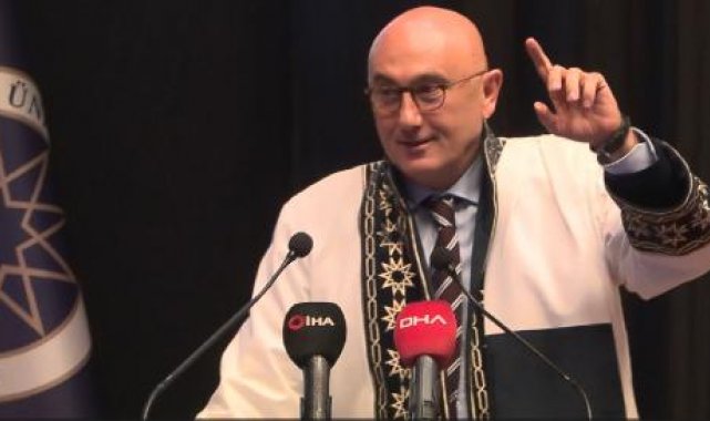 YTÜ akademik yıl açılışı TÜBİTAK Başkanı Hasan Mandal'ın dersi ile başladı