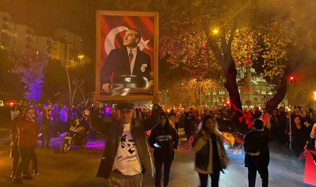 Zonguldak'ta fener alayı coşkusu