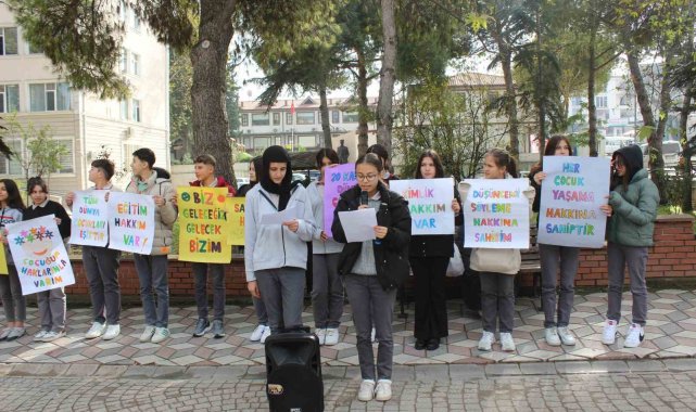 20 Kasım Dünya Çocuk Hakları Günü dolayısıyla Çocuk Hakları Bildirgesini okudular