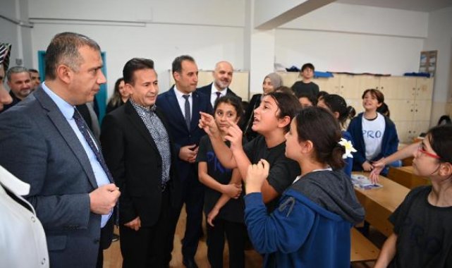 'Seçilirsem belediye başkanı getireceğim' diyen öğrencinin vaadi gerçek oldu