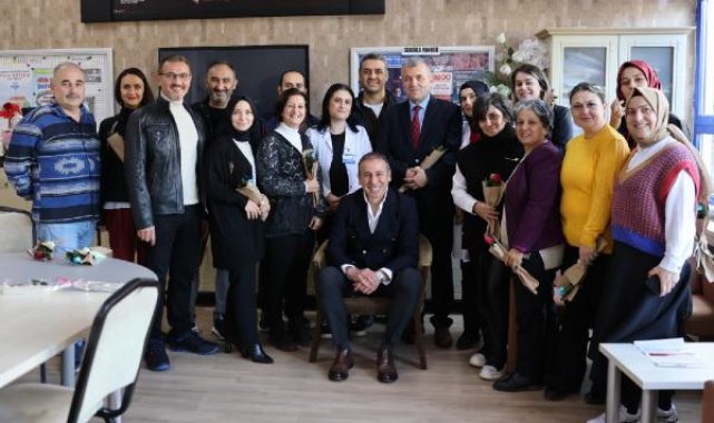 Abdullah Avcı'dan Öğretmenler Günü ziyareti