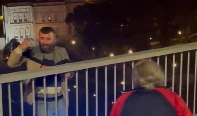 Abdurrahim Albayrak köprüde intihar girişiminde bulunan vatandaşı ikna etti