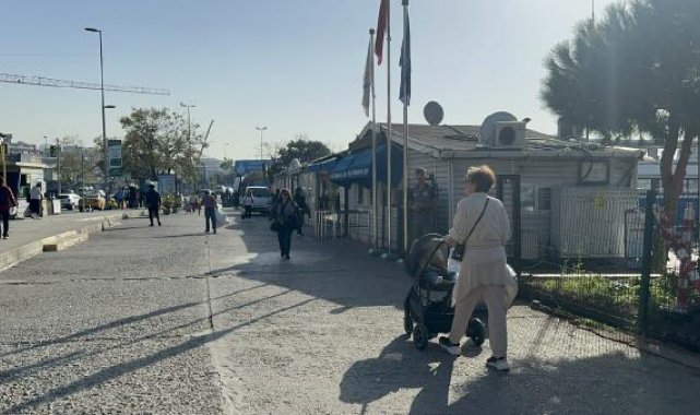 Adalar'da yolcu teknesinin dümeni kilitlendi