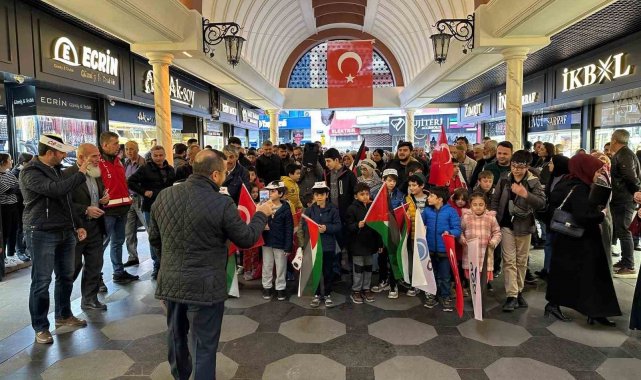 AGD'Lİ öğrenciler Filistin için meydanda