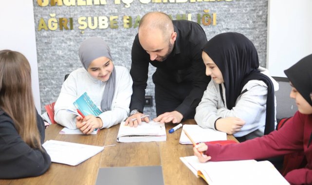 Ağrı'da, İş Sendikası'nın hizmetiyle üniversite hayalleri gerçek oluyor