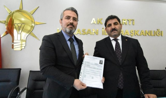 AK Parti Horasan Belediye Başkan aday adayı Hayrettin Özdemir, müracaatını yaptı