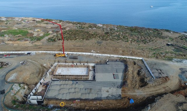 Akçaabat Yarı Olimpik Kapalı Yüzme Havuzu inşaatı hızla yükseliyor
