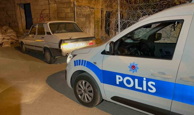 Aksaray sokaklarında polis-şüpheli kovalamacası