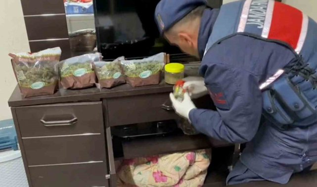 Aksaray'da uyuşturucu tacirlerine jandarma baskını