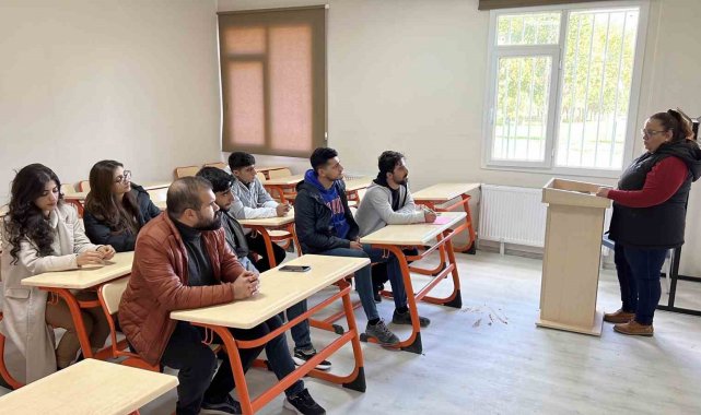 Aksoy'dan eğitime destek