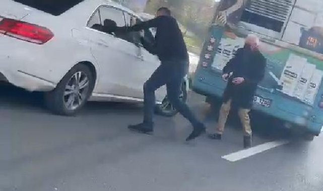Ankara'da otobüs şoförü ile kadın sürücünün sollama tartışması kamerada