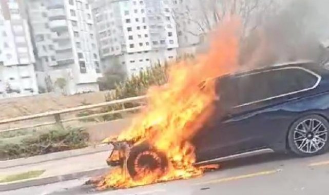 Ankara'da otomobil alev alev yandı