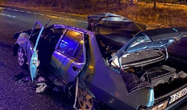 Ankara'da otomobil TIR'a çarptı: 1 uzman çavuş öldü, 2 uzman çavuş yaralı