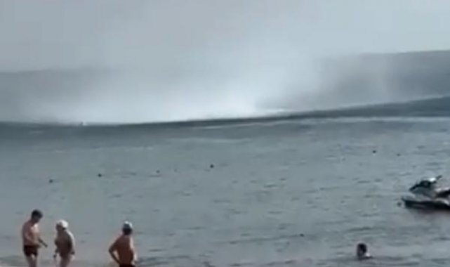 Antalya Lara Plajı'nda hortum paniği