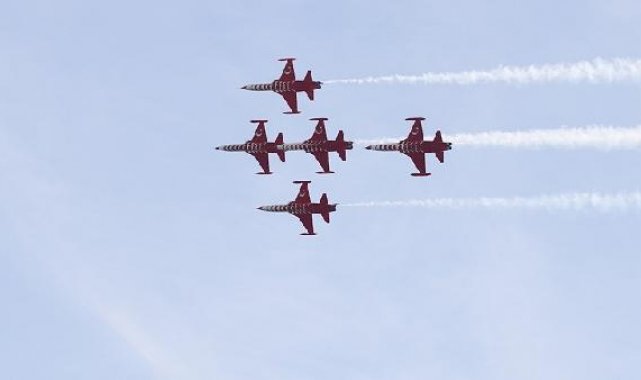 Antalya'da Ata'ya Saygı Uçuşu yapıldı