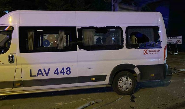 Avcılar'da alkollü sürücünün kullandığı araç taksiye çarptı: 4 yaralı